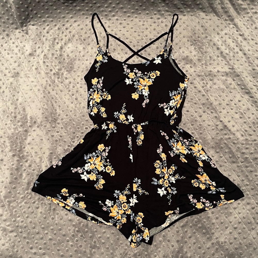 Divided by H&M black/yellow/white floral romper Small